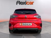 Käytetty Renault Clio V Evolution 101 HP (74 kW) 2025 Punainen Sedan