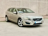 Usado Volvo V60 Momentum 163 CV (119 kW) 2012 Beige Familiar