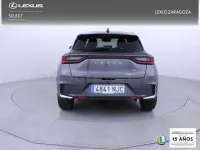 Usado Lexus LBX 136 CV (100 kW) 2025 Gris / plata SUV
