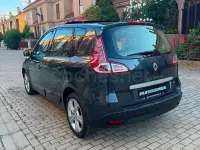 Usado Renault Scénic III Dynamique 105 CV (77 kW) 2010 Azul Monovolumen