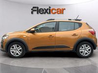 Usado Dacia Sandero Comfort 101 CV (74 kW) 2021 Amarillo Berlina