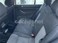 Usado VW Golf IV Conceptline 100 CV (73 kW) 2001 Azul Berlina
