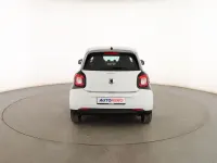 Usado Smart ForFour Basis 71 CV (52 kW) 2015 Blanco Utilitario