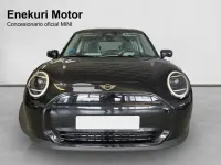 Usado Mini Cooper Essential 135 kW (184 CV) 2024 Negro Utilitario