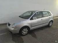 Usado VW Polo Trendline 75 CV (55 kW) 2004 Gris / plata Utilitario