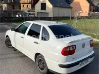 Usado Seat Cordoba Stella 68 CV (50 kW) 2003 Blanco Berlina