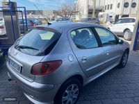 Usado Peugeot 206 70 CV (51 kW) 2007 Gris Berlina