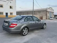Usado Mercedes C200 136 CV (100 kW) 2009 Gris / plata Berlina