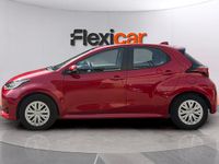Usado Toyota Yaris Hybrid Active 116 CV (85 kW) 2023 Granate Berlina