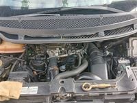 Usado Lancia Phedra 128 CV (94 kW) 2006 Amarillo Monovolumen