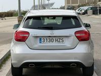 Usado Mercedes A180 Urban 109 CV (80 kW) 2014 Gris / plata Berlina