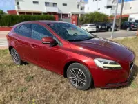 Usado Volvo V40 Momentum 120 CV (88 kW) 2017 Burdeos Utilitario