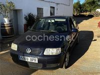 Usado VW Polo Conceptline 64 CV (47 kW) 2002 Azul Berlina