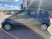 Usado Mercedes A180 Elegance 116 CV (85 kW) 2010 Azul Monovolumen