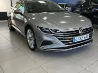 Usado VW Arteon Elegance 150 CV (110 kW) 2022 Gris / plata Berlina