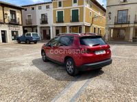 Usado Peugeot 2008 Style 110 CV (80 kW) 2017 Granate SUV