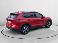 Usado VW Tiguan Life 150 CV (110 kW) 2024 Rojo SUV