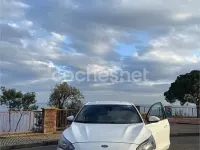 Usado Ford Focus ST-Line 125 CV (91 kW) 2019 Blanco Berlina