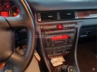 Usado Audi A6 165 CV (121 kW) 2002 Gris / plata Berlina