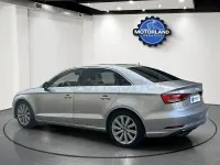Usado Audi A3 Premium 150 CV (110 kW) 2017 Gris / plata Berlina