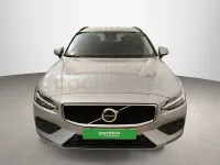 Usado Volvo V60 Core 197 CV (144 kW) 2023 Gris / plata Familiar