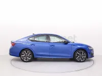 Usado Skoda Octavia SportLine 150 CV (110 kW) 2026 Azul Berlina