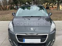 Usado Peugeot 5008 Access 115 HP (84 kW) 2014 Bege Monovolume