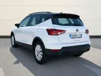 Usado Seat Arona Style Plus 110 CV (80 kW) 2021 Blanco SUV