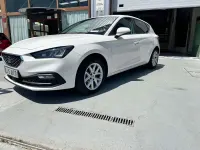 Usado Seat Leon ST Style 116 CV (85 kW) 2022 Blanco Familiar