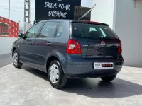 Usado VW Polo Conceptline 54 CV (39 kW) 2003 Gris Utilitario