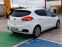 Usado Kia Ceed GT 90 HP (66 kW) 2015 Branco Sedan