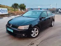 Usado VW Jetta Advance 105 CV (77 kW) 2011 Azul Berlina