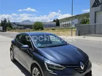 Usado Renault Clio V Zen 90 CV (66 kW) 2022 Gris / plata Berlina