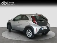 Usado Toyota Aygo X Play 72 CV (52 kW) 2024 Gris SUV