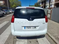 Usado Peugeot 5008 Allure 130 CV (95 kW) 2016 Blanco Monovolumen