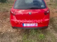 Usado Seat Ibiza Reference 70 CV (51 kW) 2015 Rojo Berlina