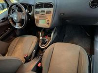Usado Seat Altea Reference 105 CV (77 kW) 2005 Gris Monovolumen
