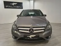 Usado Mercedes B180 Urban 109 CV (80 kW) 2014 Gris / plata Monovolumen