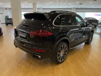 Usado Porsche Cayenne 519 CV (381 kW) 2017 Negro SUV