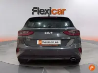 Usado Kia Ceed 136 CV (100 kW) 2023 Gris Utilitario