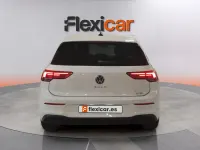 Usado VW Golf VIII Life 110 CV (80 kW) 2024 Blanco Familiar