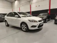Usado Ford Focus Trend 90 CV (66 kW) 2010 Blanco Berlina