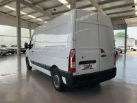 Usado Renault Master 135 CV (99 kW) 2022 Blanco Monovolumen