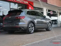 Usado VW Touareg Atmosphere 421 CV (309 kW) 2020 Gris SUV