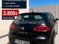 Usado Seat Leon Reference 105 CV (77 kW) 2011 Negro Utilitario