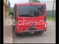 Usado Renault Trafic LIMITED 120 CV (88 kW) 2019 Rojo Monovolumen