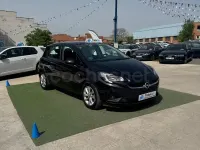 Usado Opel Corsa Selective 95 CV (69 kW) 2016 Negro Utilitario