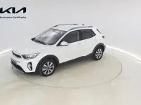 Usado Kia Stonic 100 CV (73 kW) 2025 Blanco SUV