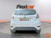 Usado Ford Fiesta Trend 75 CV (55 kW) 2017 Blanco Utilitario
