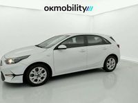Używany Kia Ceed 120 KM (88 kW) 2022 Biały Hatchback